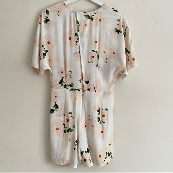 Floral Romper - Picture 4 of 5